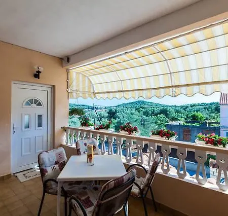 Bosotina Royal Sea View *