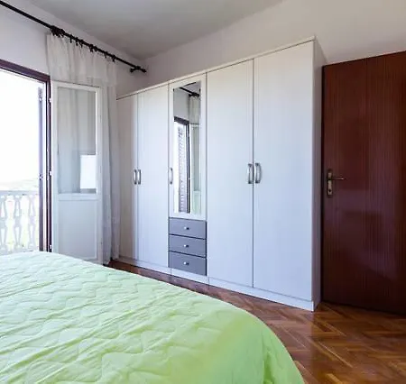 Bosotina Royal Sea View Апартаменты Куклица
