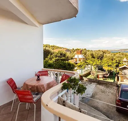 Апартаменты Bosotina Royal Sea View
