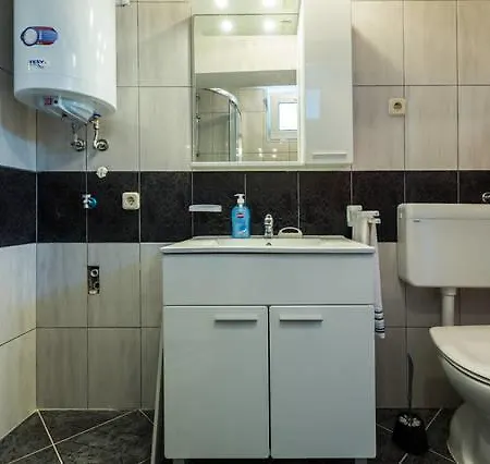 Bosotina Royal Sea View Апартаменты