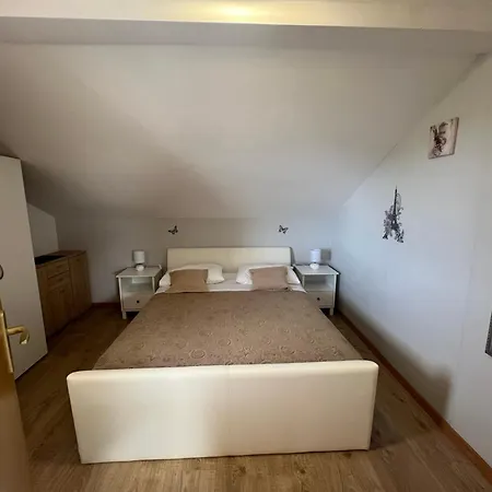 Bosotina Royal Sea View Апартаменты Куклица