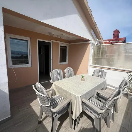 Апартаменты Bosotina Royal Sea View