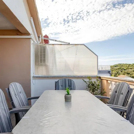 Bosotina Royal Sea View