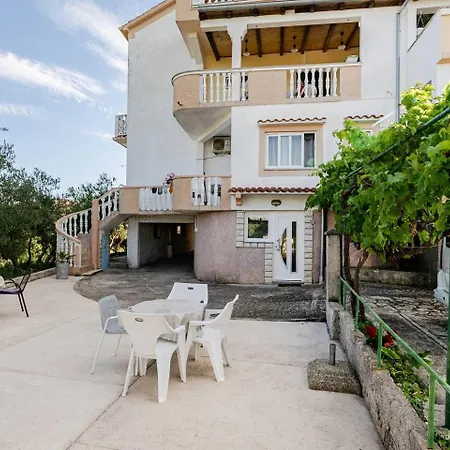 Bosotina Royal Sea View Apartmán *
