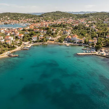 Bosotina Royal Sea View * تشوكييتزا