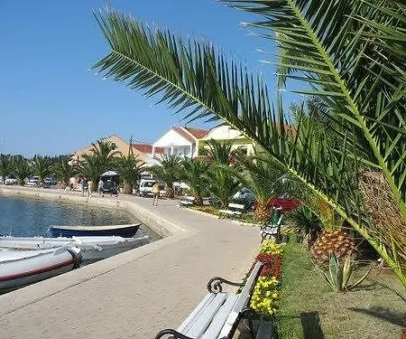 Apartment Bosotina *