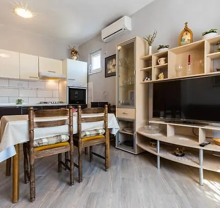 Villa Bosotina Royal Sea View Διαμέρισμα Kukljica