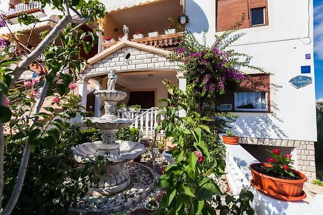 Villa Bosotina Royal Sea View 쿠클리차