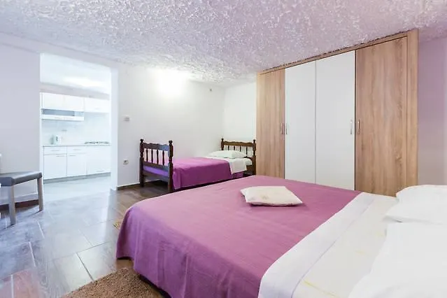 Villa Bosotina Royal Sea View 아파트 *